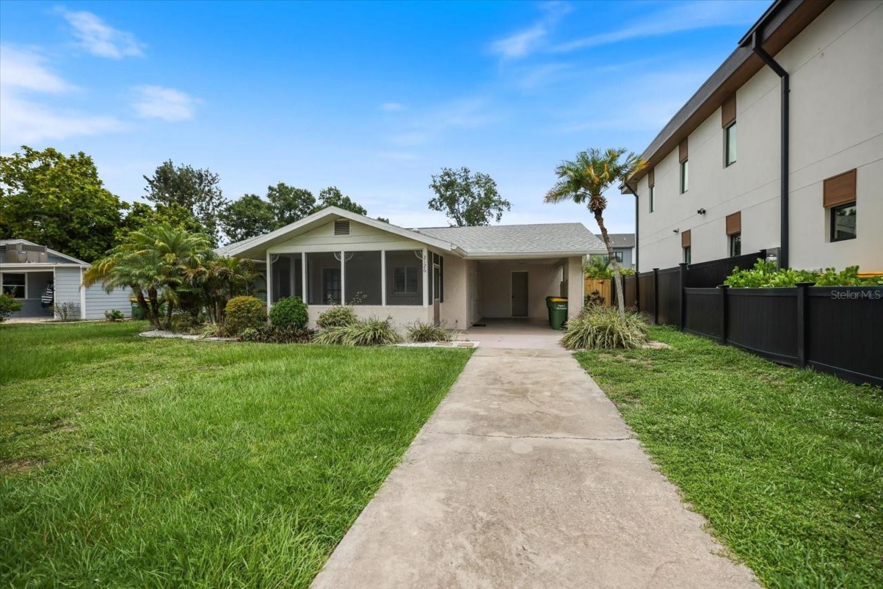 2126 Hyde Park Street, Sarasota, FL 34239 Photo