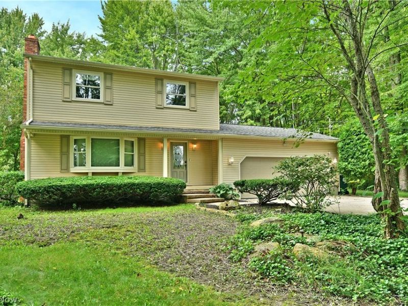 1097 Center Street E, Warren, OH 44481 Photo 1