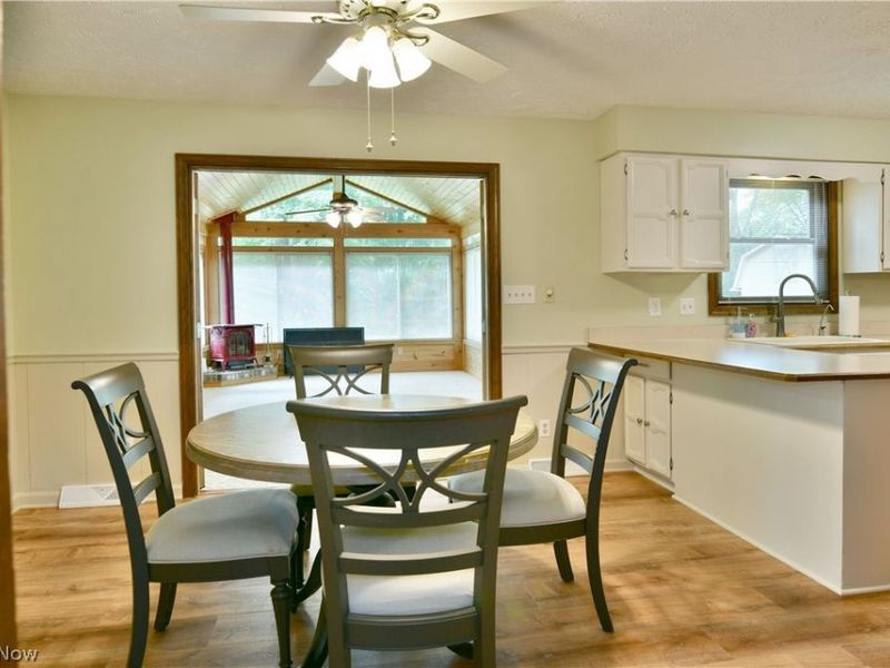 1097 Center Street E, Warren, OH 44481 Photo 11