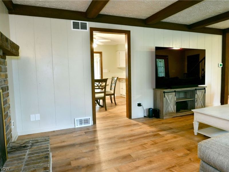 1097 Center Street E, Warren, OH 44481 Photo 13