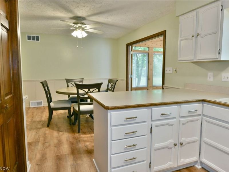 1097 Center Street E, Warren, OH 44481 Photo 16