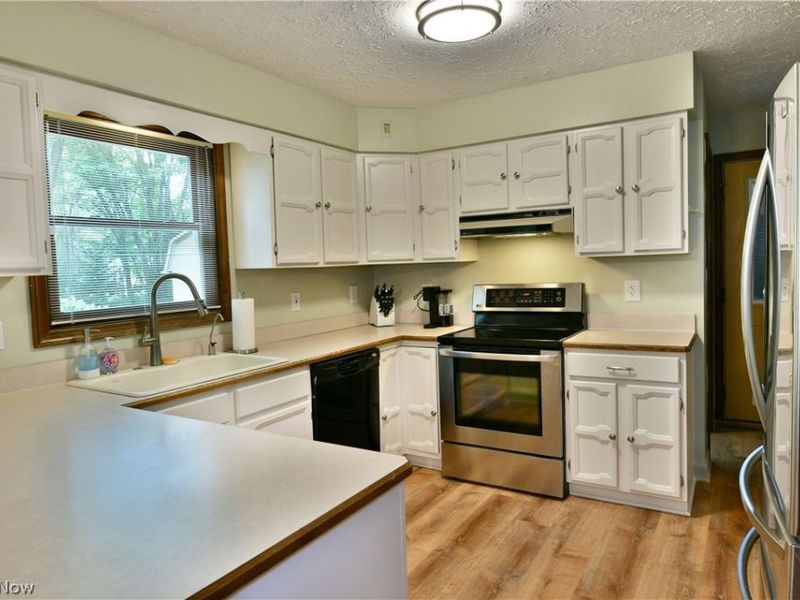 1097 Center Street E, Warren, OH 44481 Photo 17