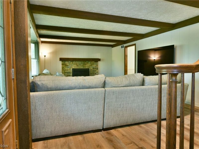 1097 Center Street E, Warren, OH 44481 Photo 5