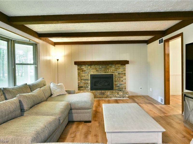 1097 Center Street E, Warren, OH 44481 Photo 6