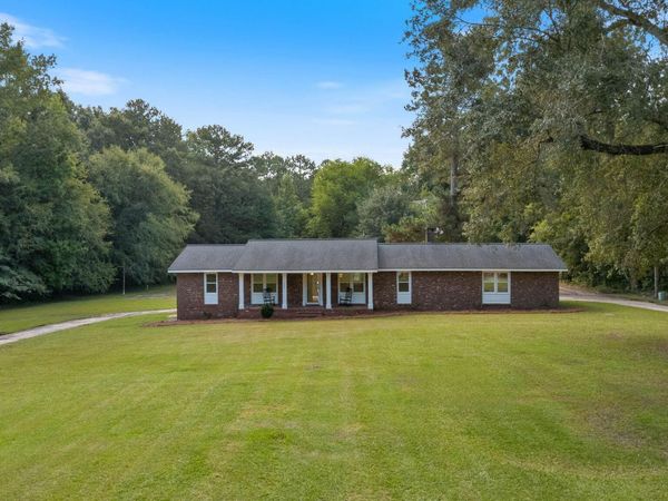 353 Gibson Dairy Road, Elizabethtown, NC 28337