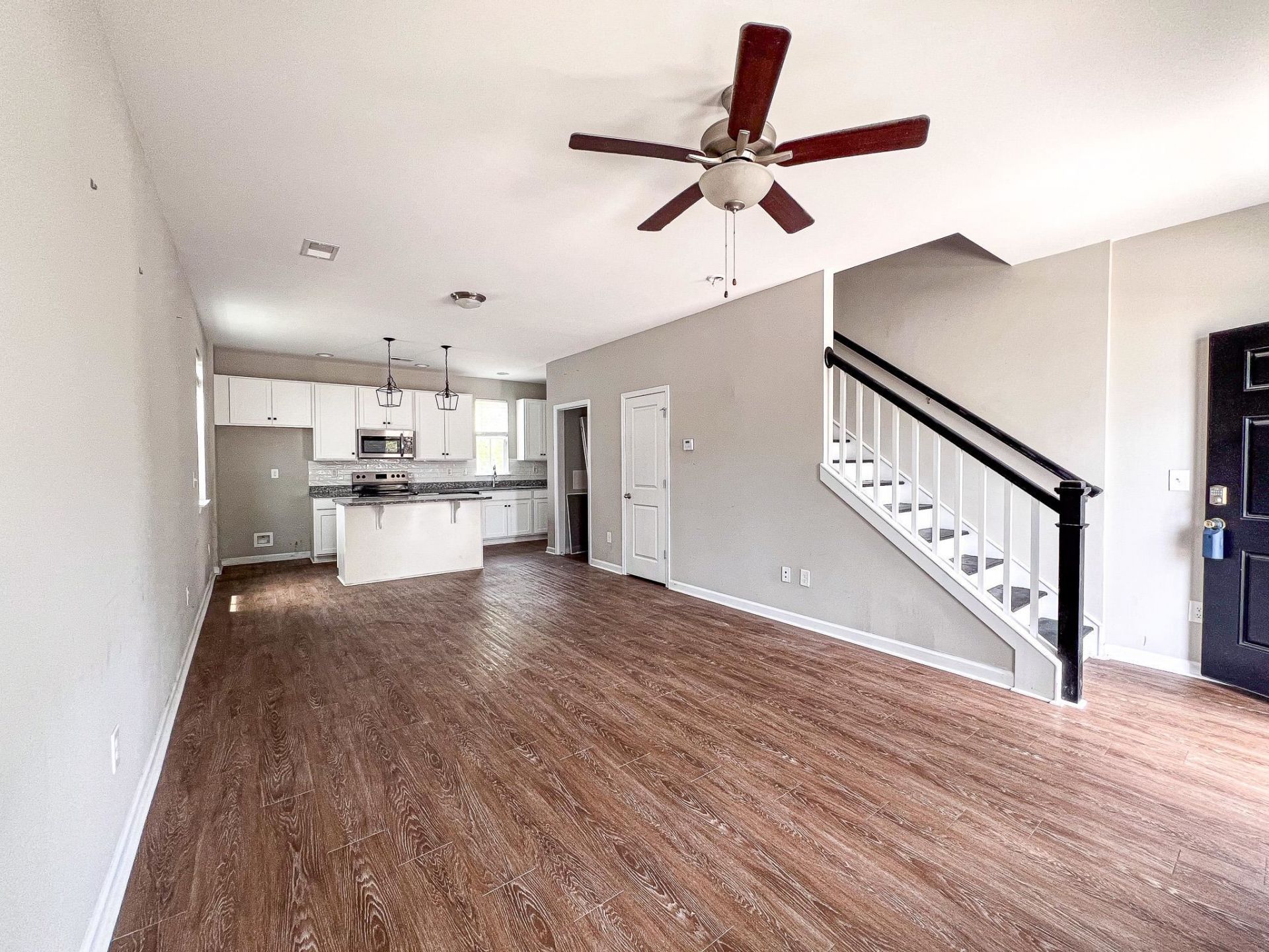 3525 Bristol Ln. Photo 5
