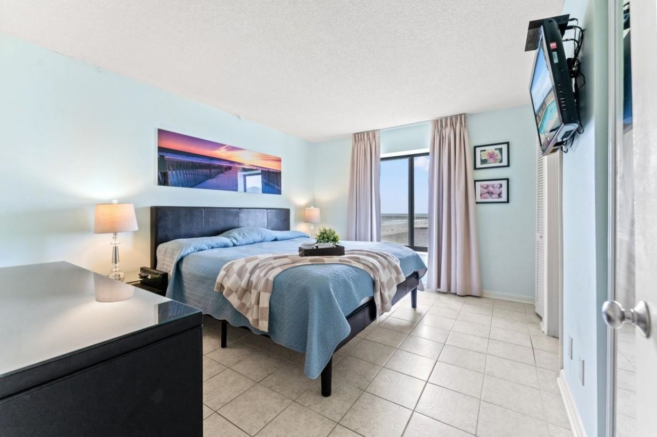 4000 N Ocean Blvd. Photo 19