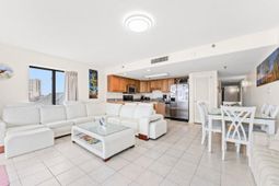 4000 N Ocean Blvd. photo 4