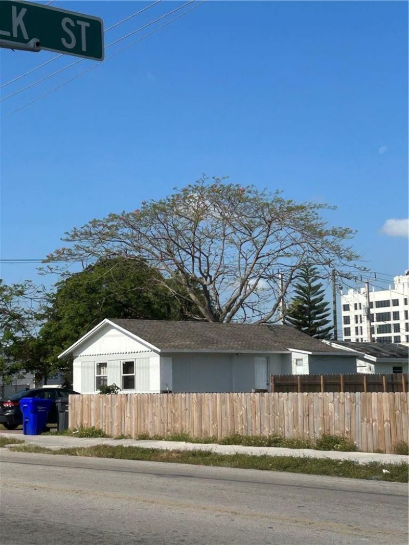 136 N 24th Avenue, Hollywood, FL 33020 Photo