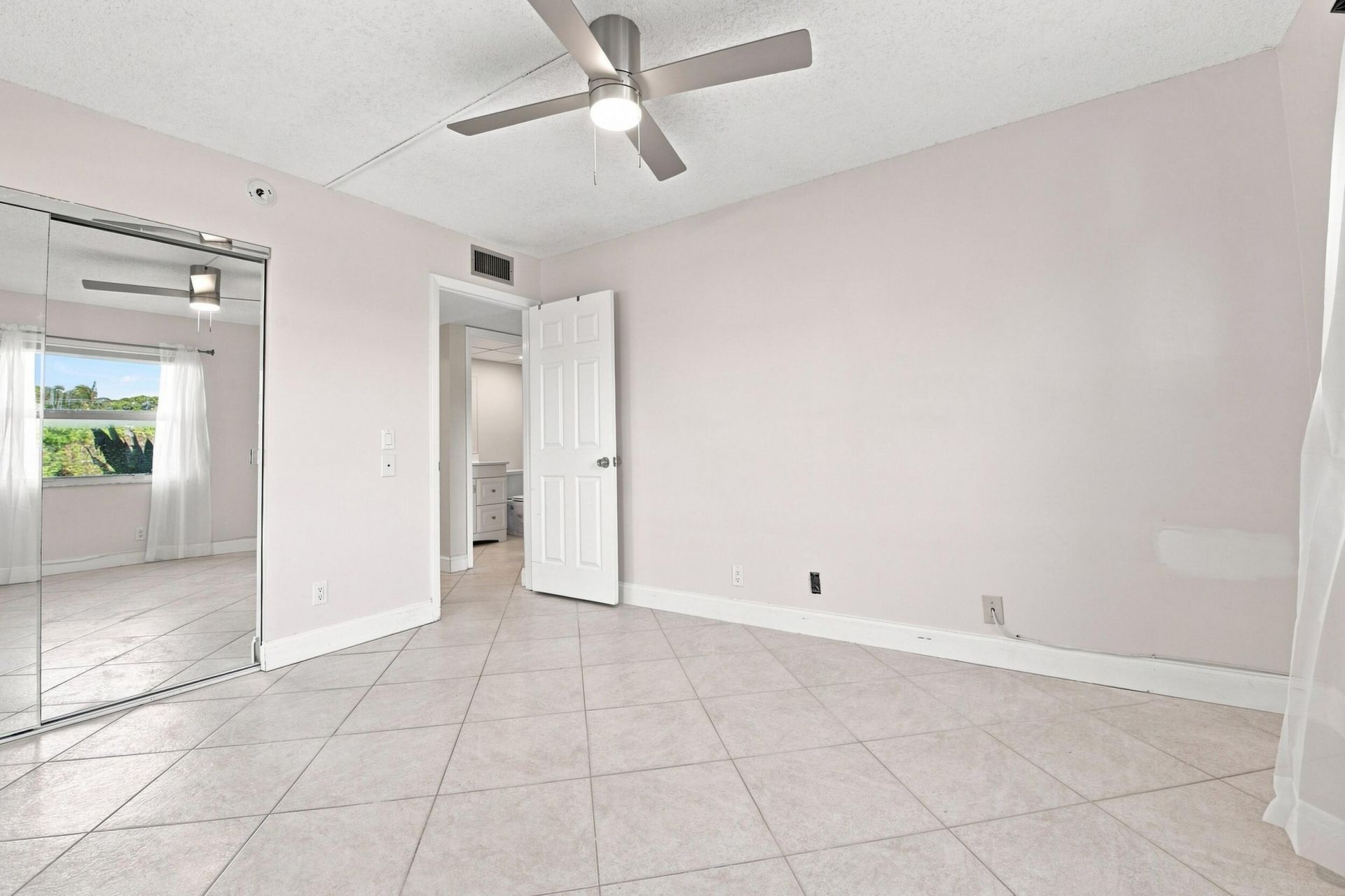 3 Flanders A, Delray Beach, FL 33484 Photo