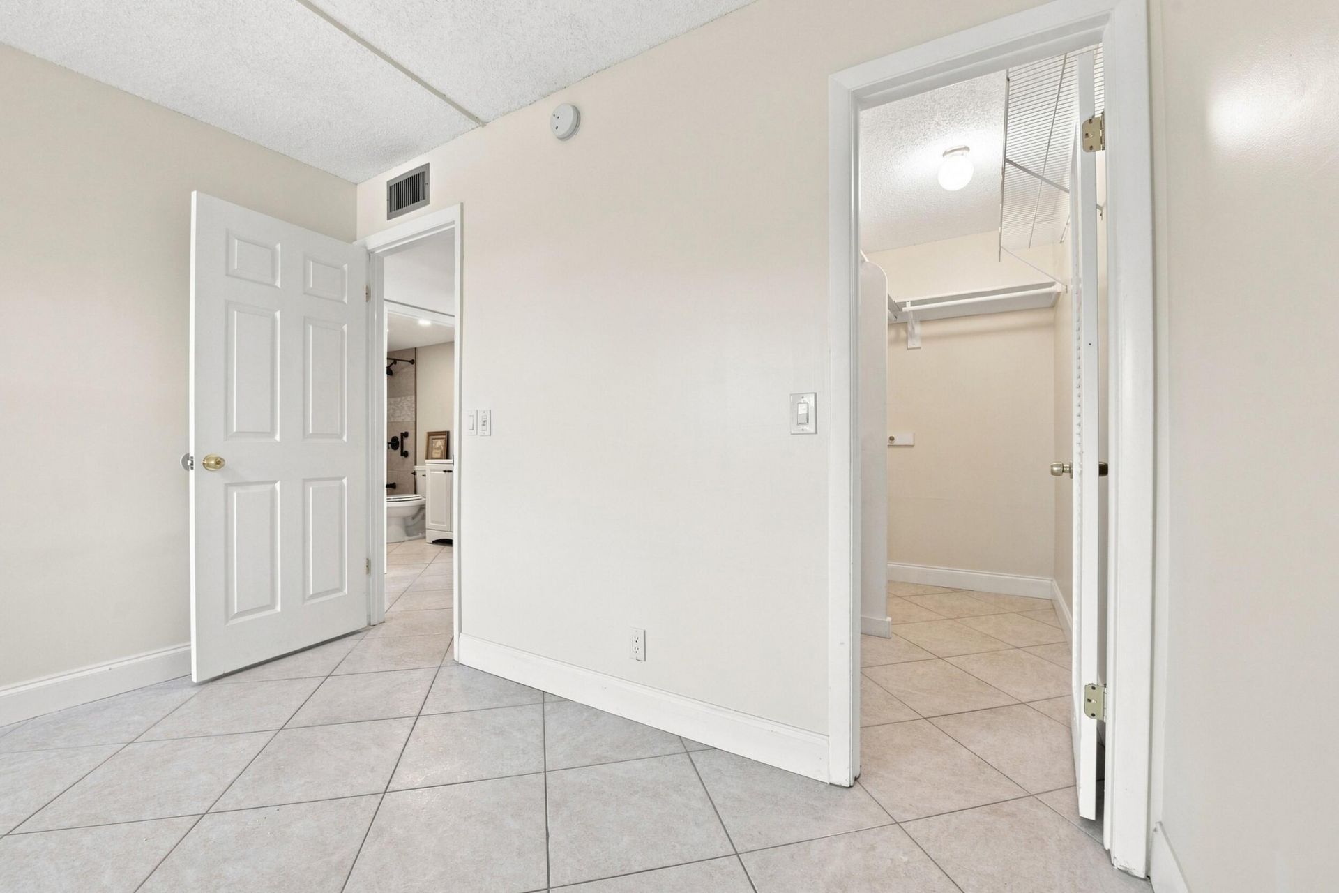 3 Flanders A, Delray Beach, FL 33484 Photo