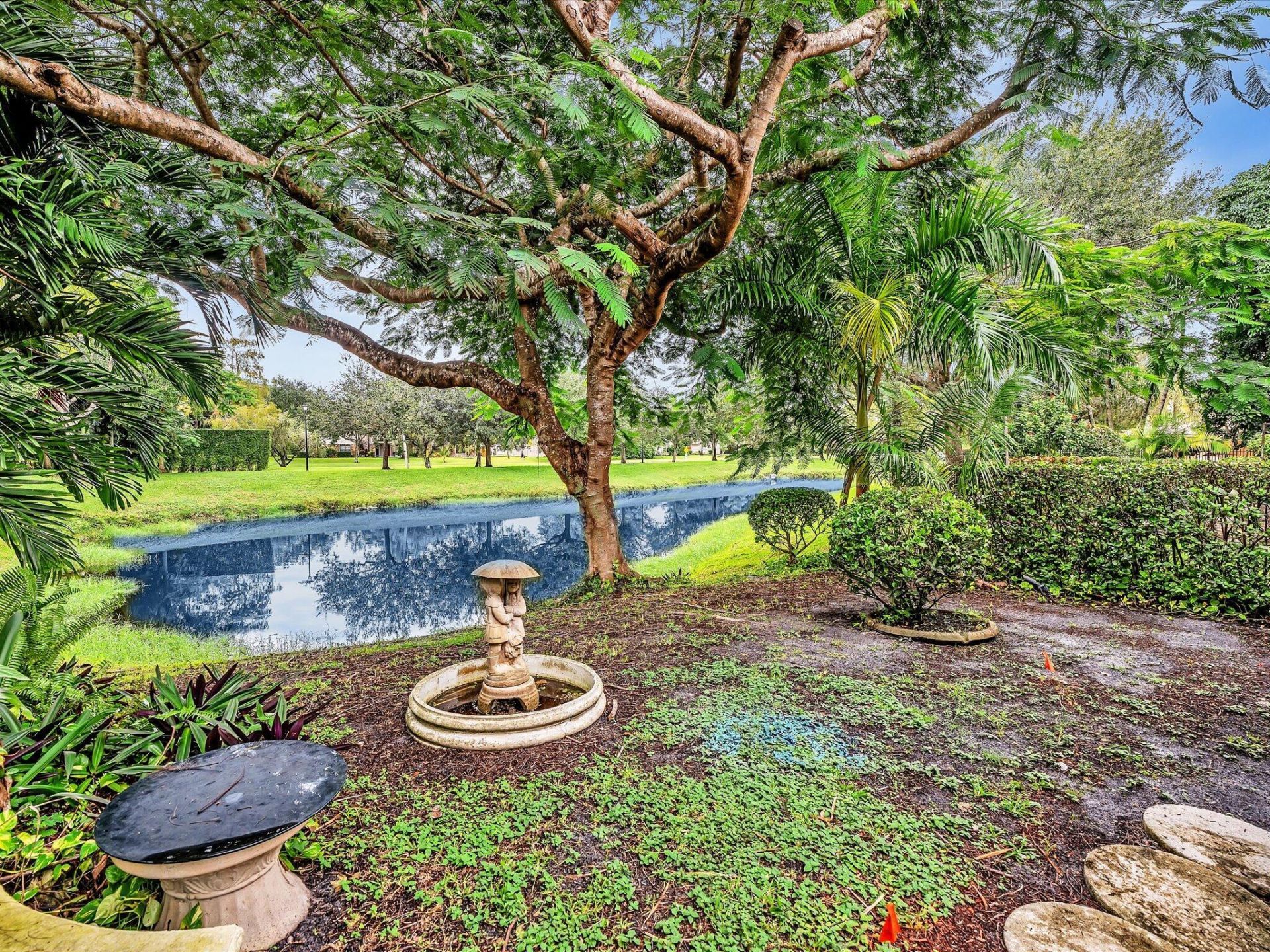 1970 Canterbury Circle, Unit 1970, Wellington, FL 33414 Photo