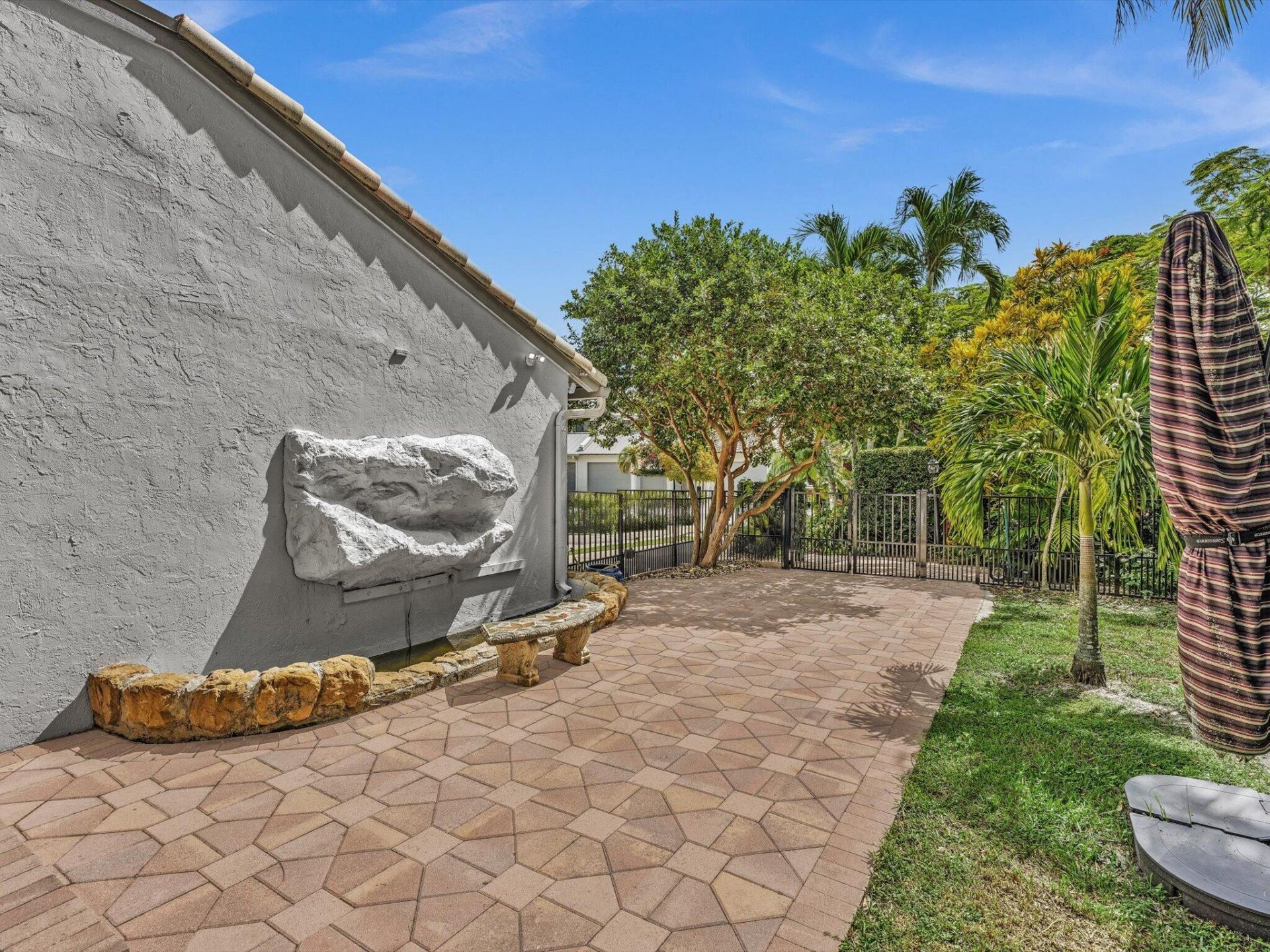 1970 Canterbury Circle, Unit 1970, Wellington, FL 33414 Photo