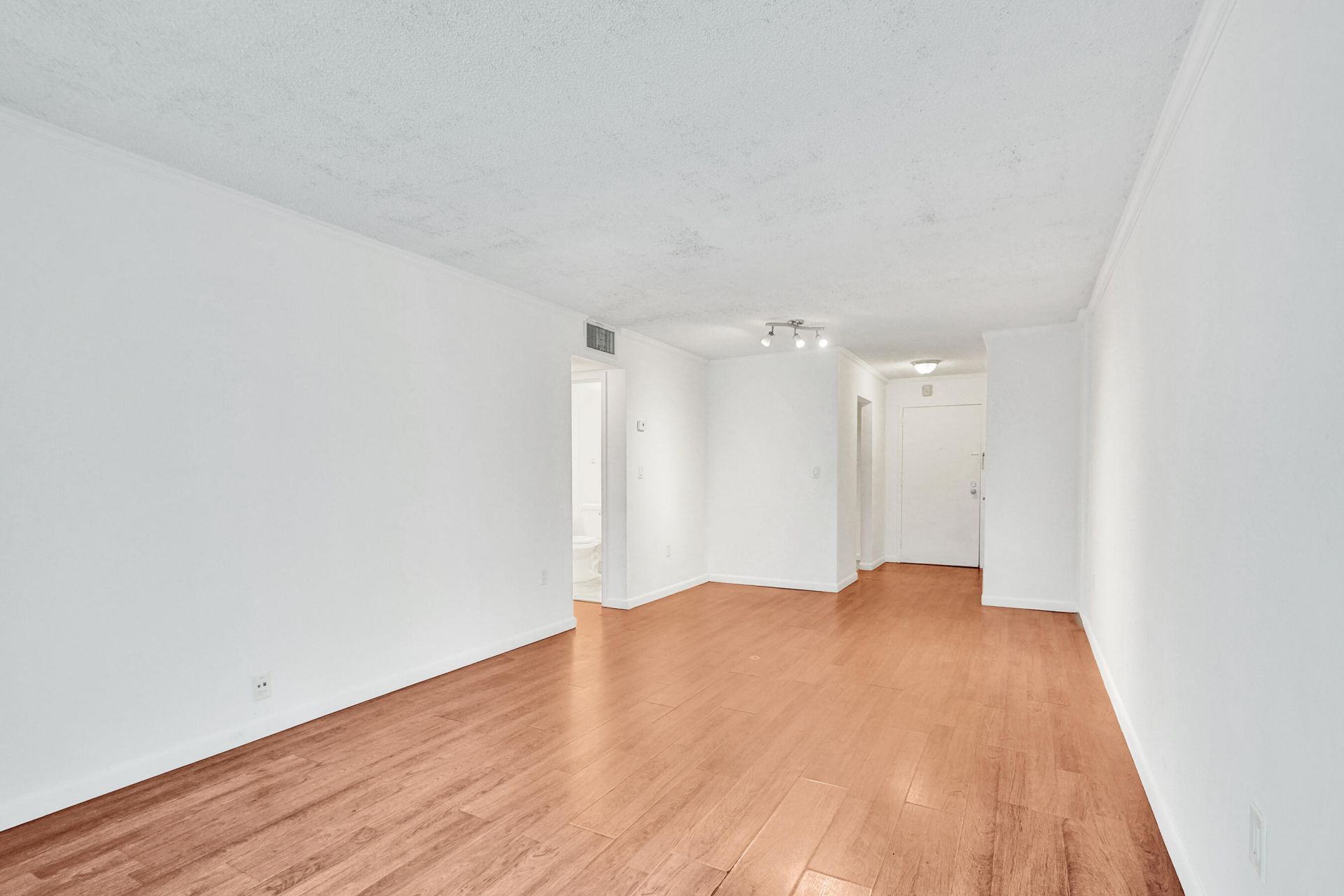 1805 Sans Souci Boulevard, Unit 421, North Miami, FL 33181 Photo