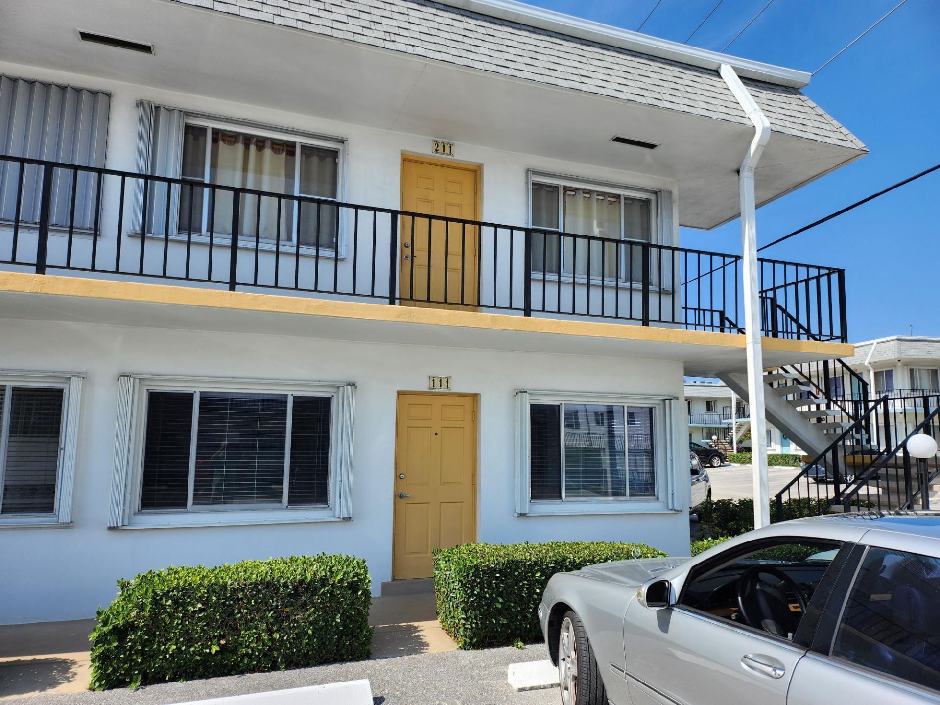 3000 Lake Osborne Drive, Unit 111, Lake Worth, FL 33461 Photo