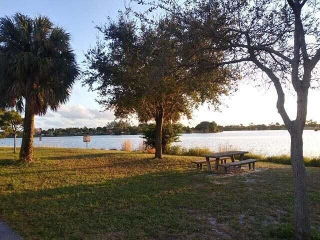 3000 Lake Osborne Drive, Unit 111, Lake Worth, FL 33461 Photo