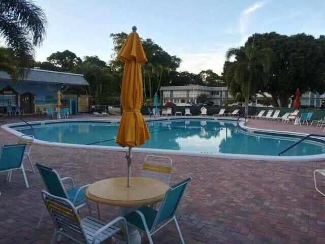 3000 Lake Osborne Drive, Unit 111, Lake Worth, FL 33461 Photo