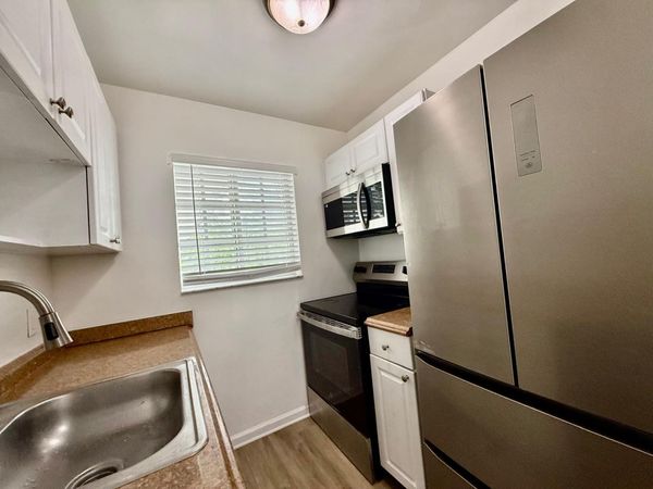 1671 NE 33rd Street, Unit Apt 11, Pompano Beach, FL 33064