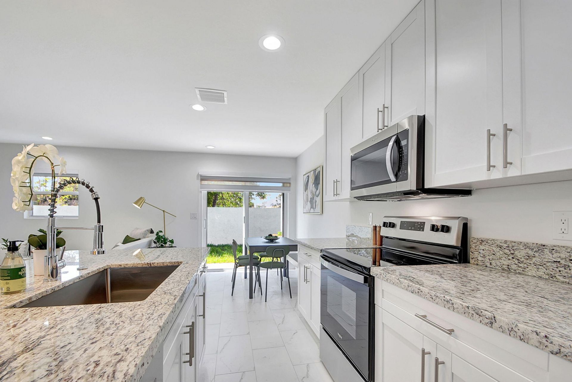 3868 Patio Court, Unit 3, Palm Springs, FL 33461 Photo