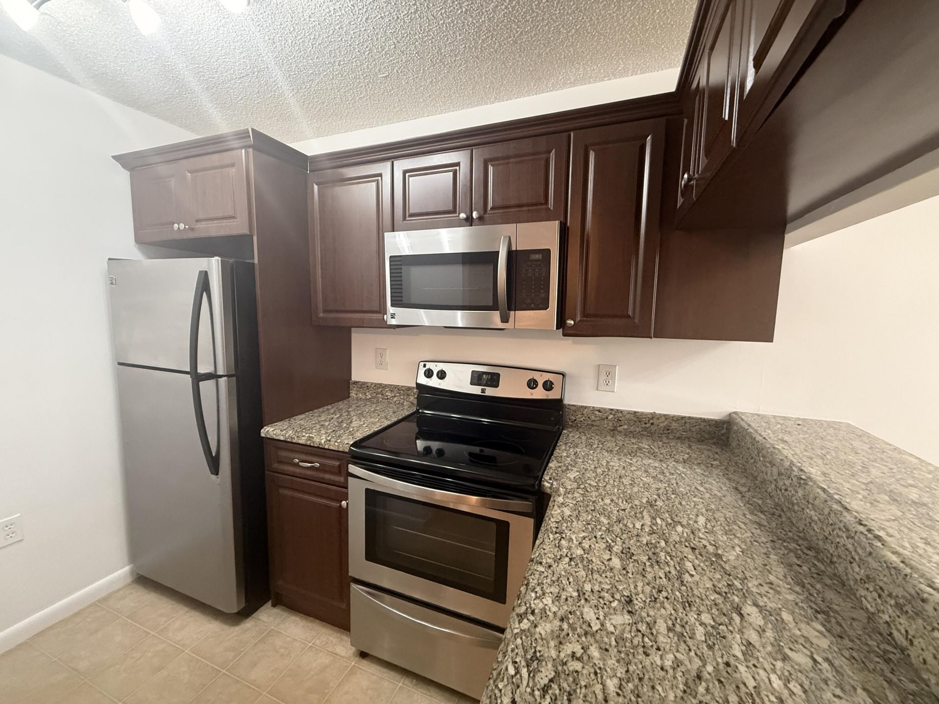 16203 Glenmoor Drive, Unit 16203, West Palm Beach, FL 33409 Photo