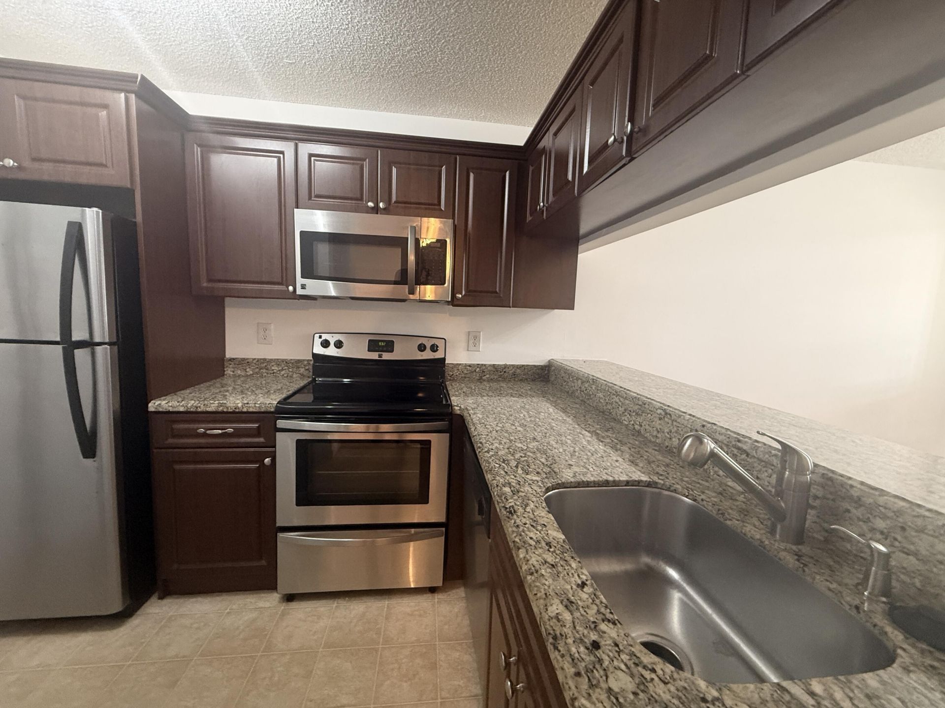 16203 Glenmoor Drive, Unit 16203, West Palm Beach, FL 33409 Photo