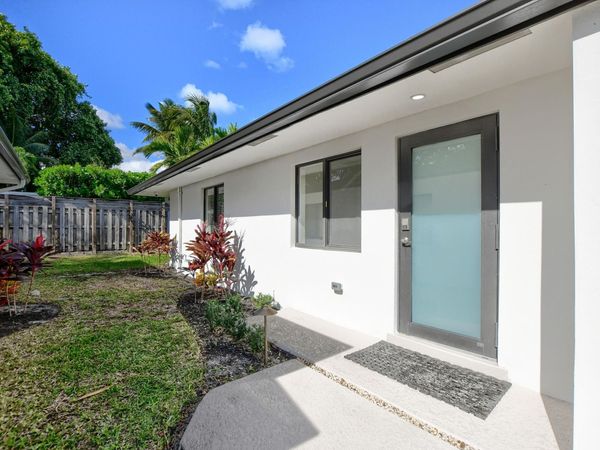2503 OCEANVIEW Avenue, Unit C, Delray Beach, FL 33444