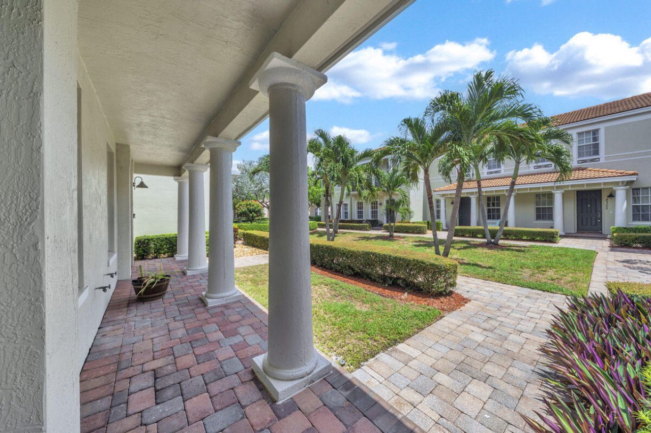 8304 NW 8th Terrace, Boca Raton, FL 33487 Photo
