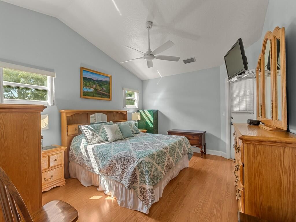 3555 3rd Place Sw, Vero Beach, FL 32968 Photo