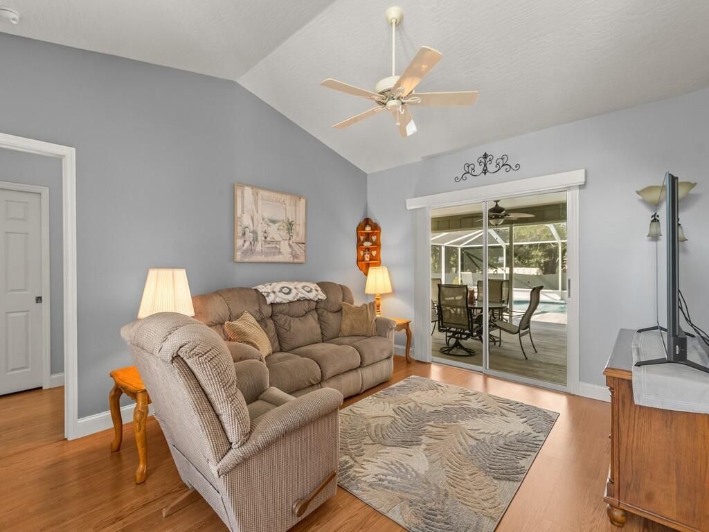 3555 3rd Place Sw, Vero Beach, FL 32968 Photo