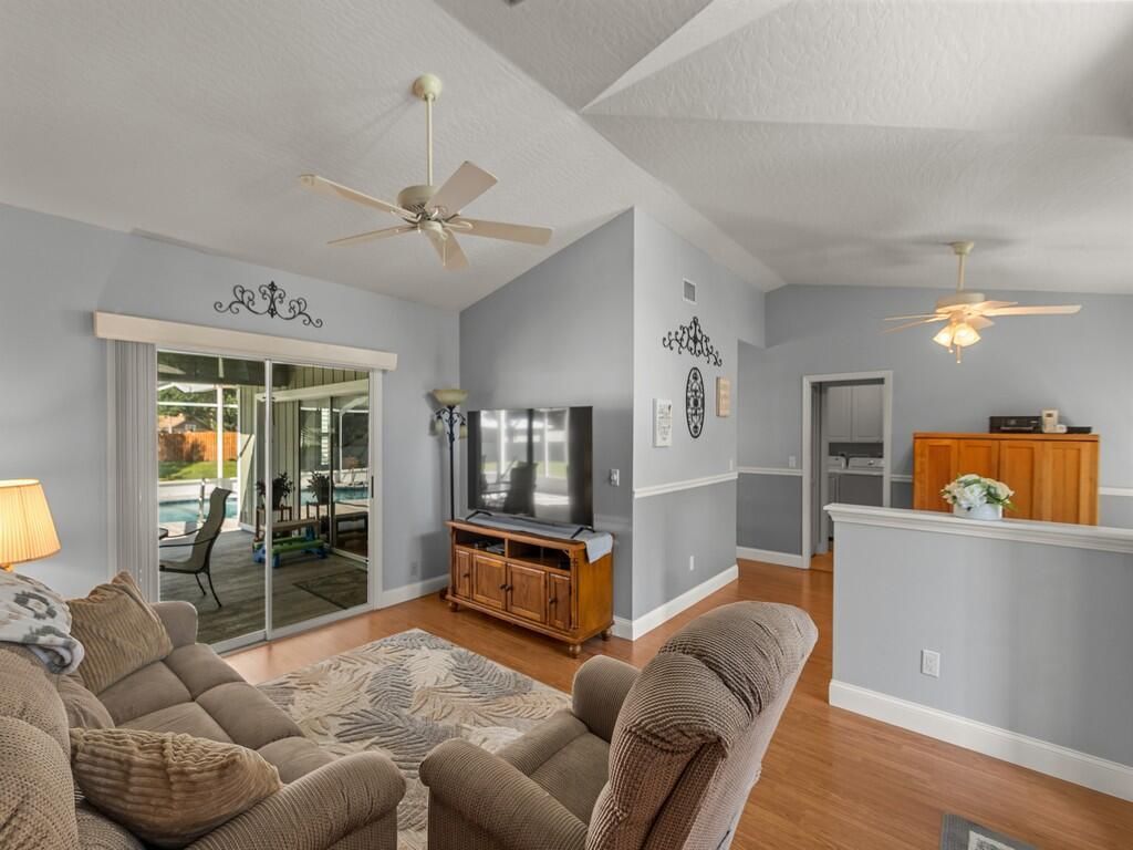 3555 3rd Place Sw, Vero Beach, FL 32968 Photo