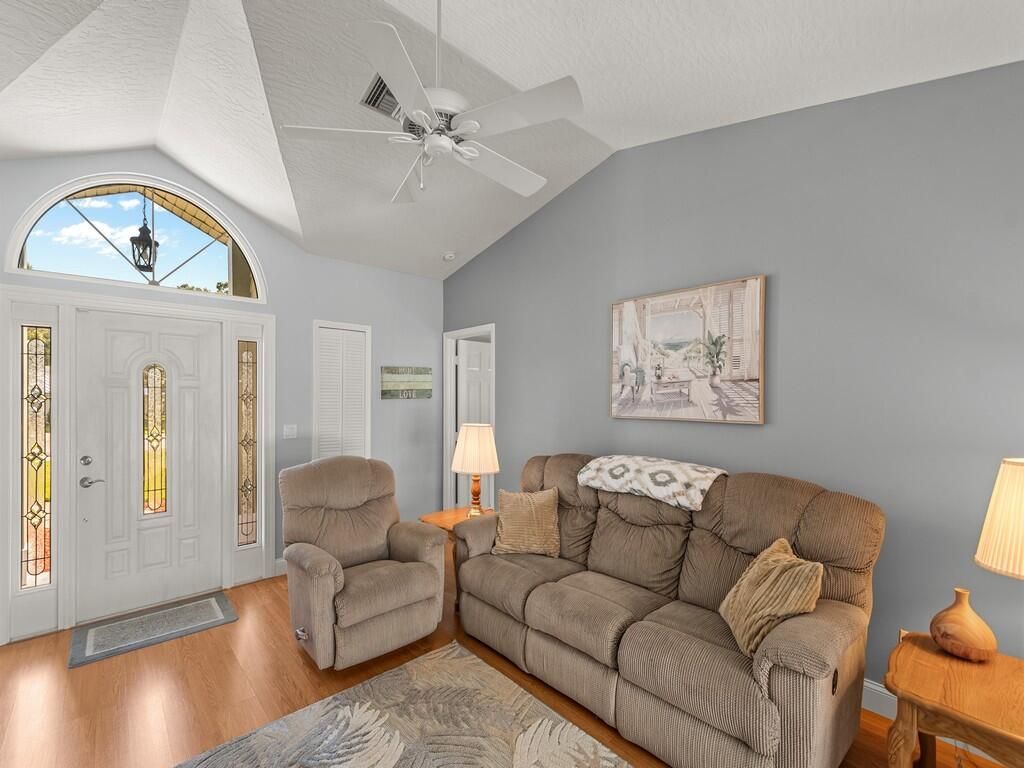 3555 3rd Place Sw, Vero Beach, FL 32968 Photo