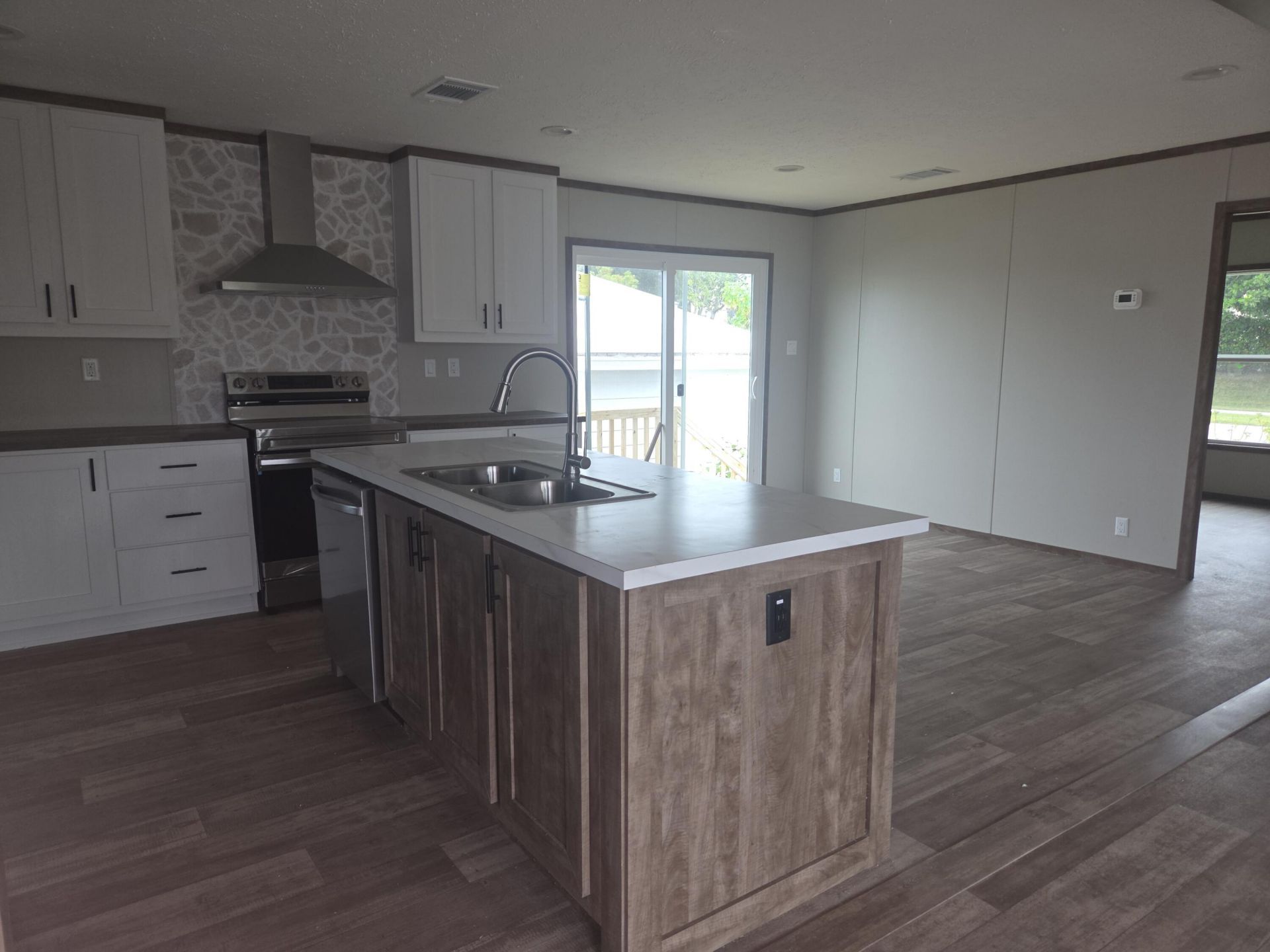 7456 SE Independence Avenue, Hobe Sound, FL 33455 Photo