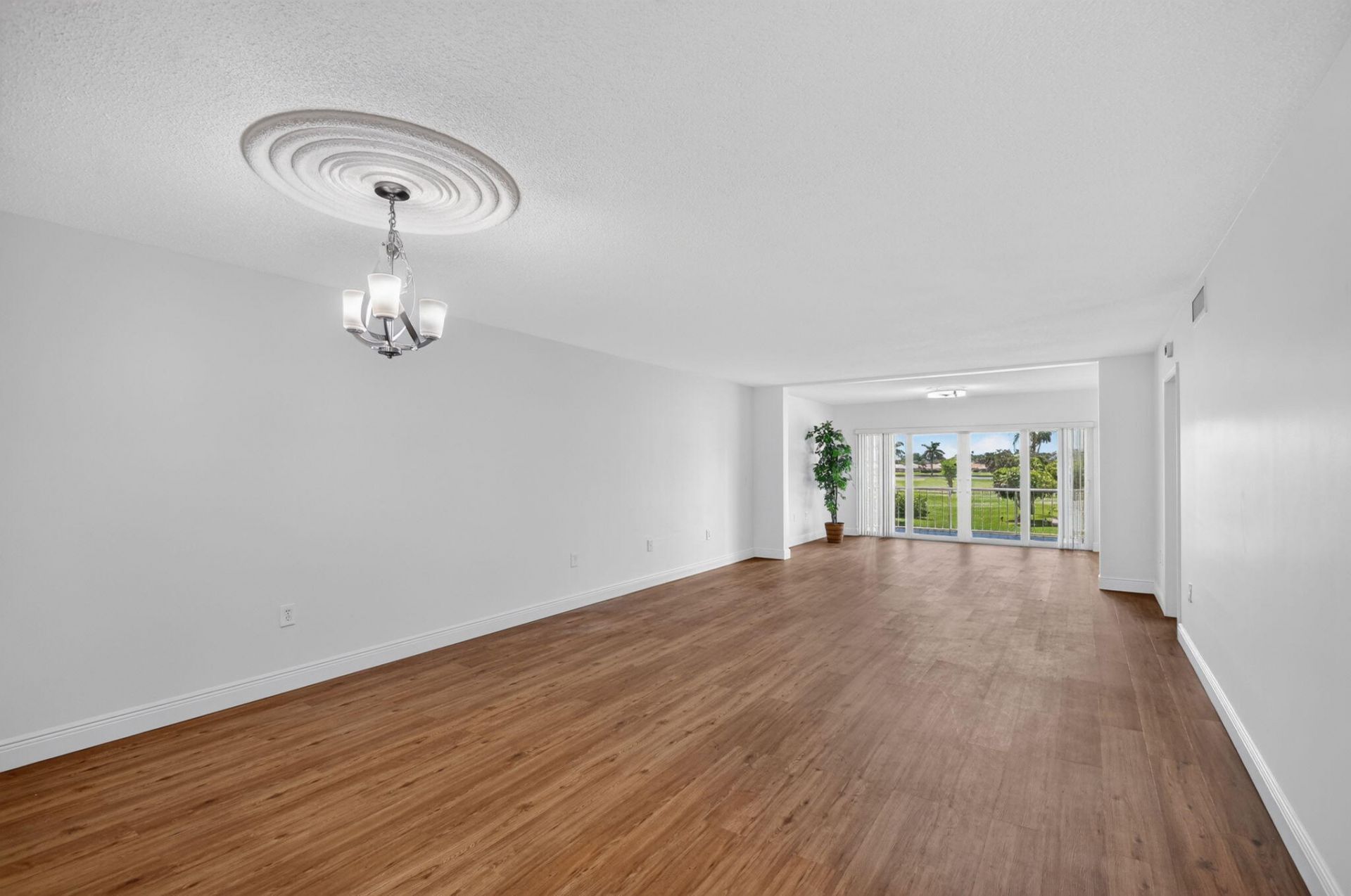 145 Atlantis Boulevard, Unit 202, Atlantis, FL 33462 Photo