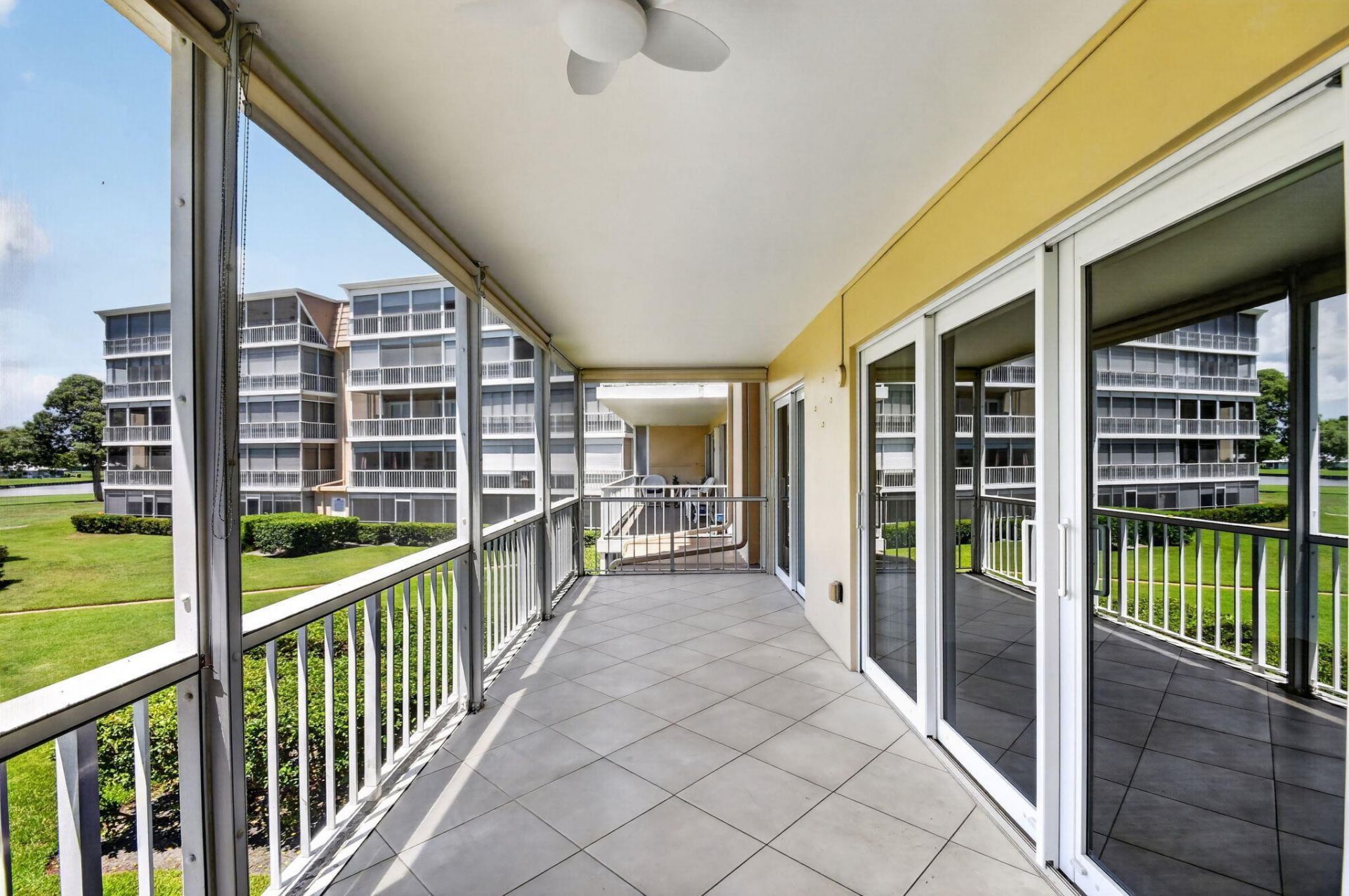 145 Atlantis Boulevard, Unit 202, Atlantis, FL 33462 Photo