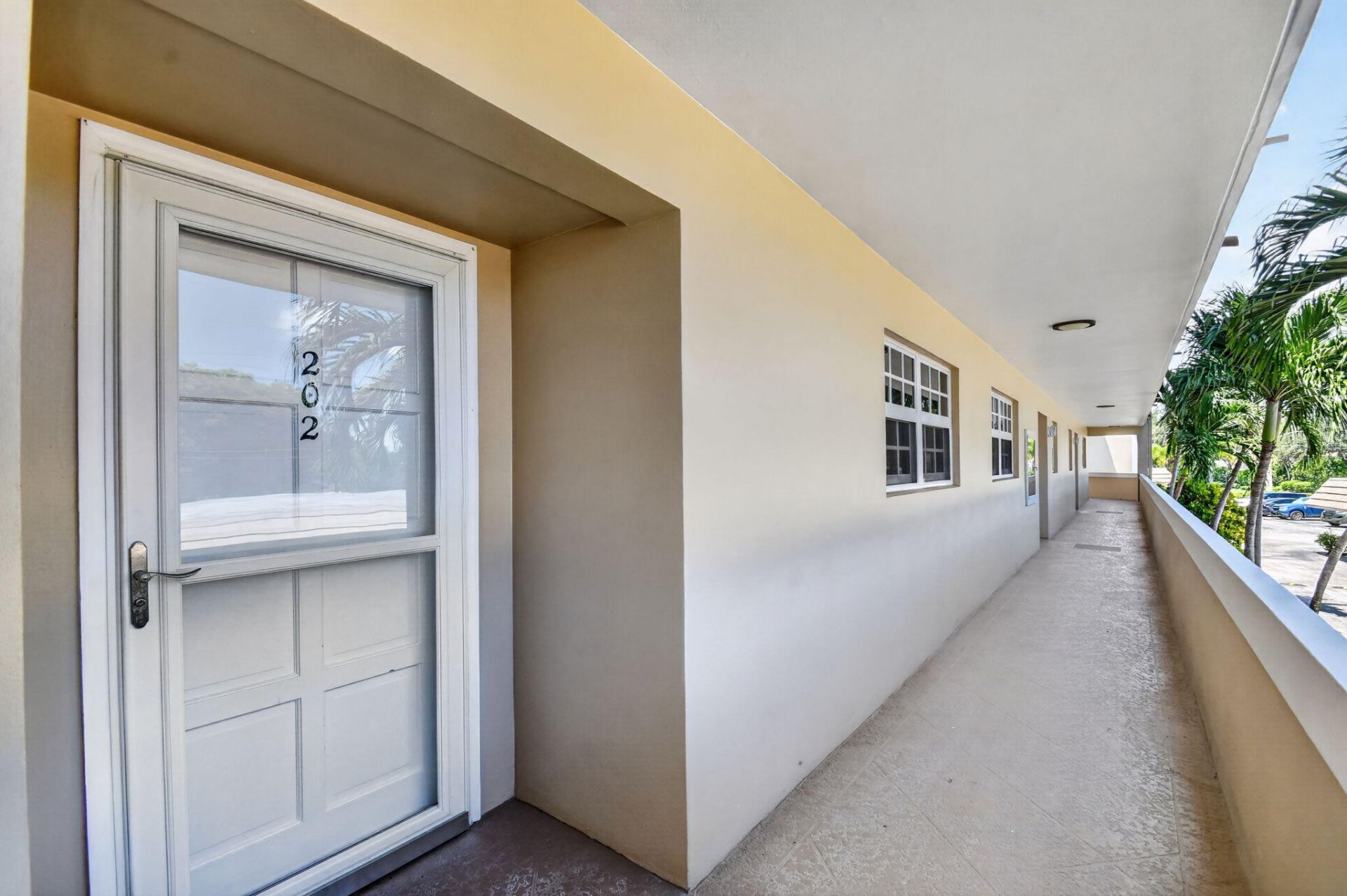 145 Atlantis Boulevard, Unit 202, Atlantis, FL 33462 Photo