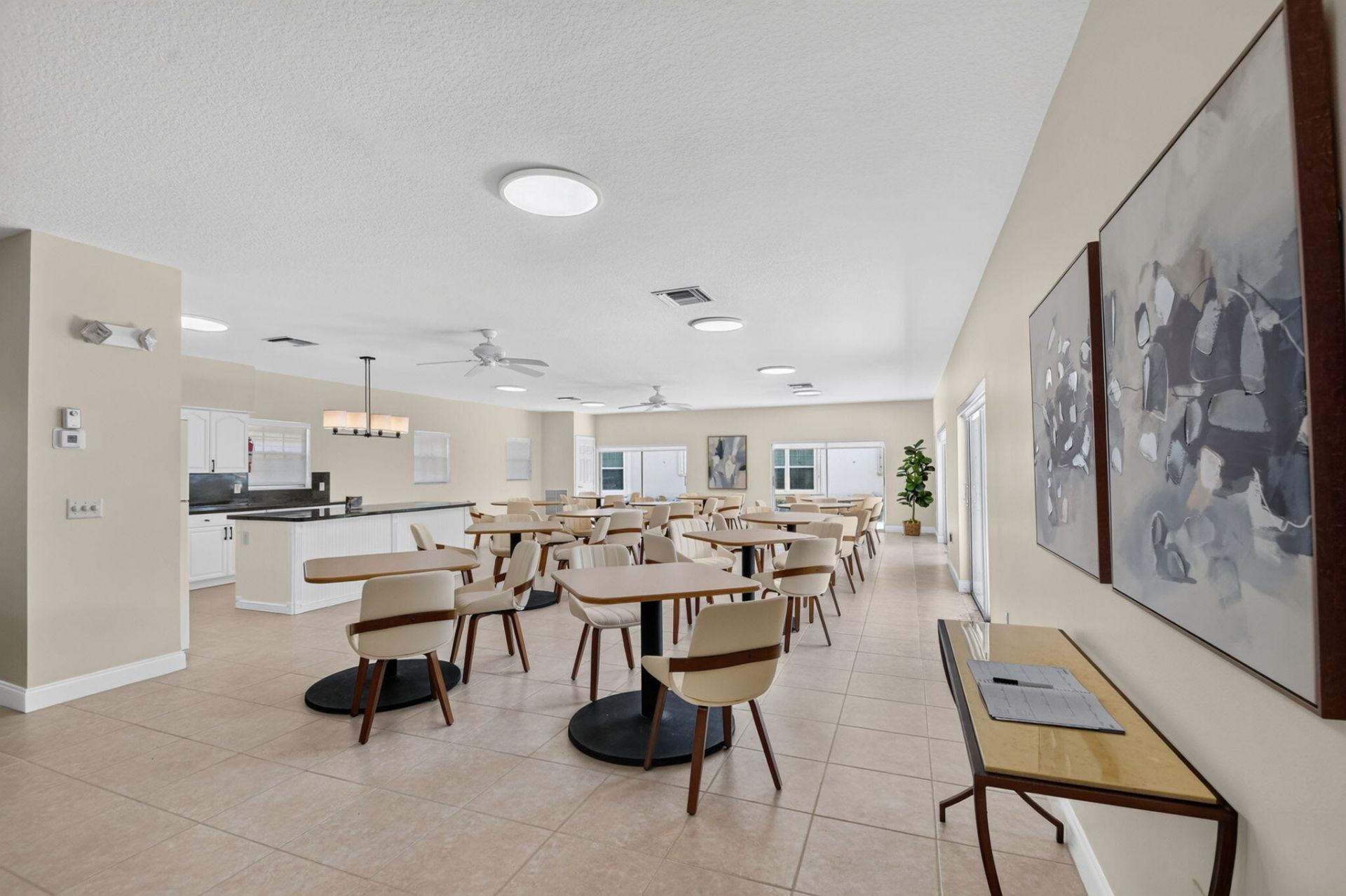 145 Atlantis Boulevard, Unit 202, Atlantis, FL 33462 Photo