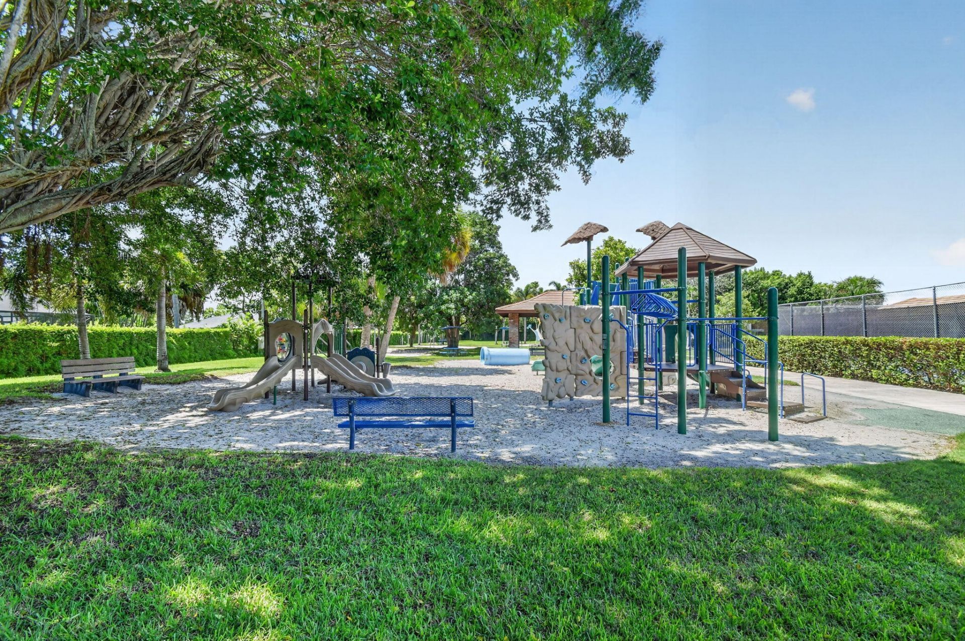 145 Atlantis Boulevard, Unit 202, Atlantis, FL 33462 Photo