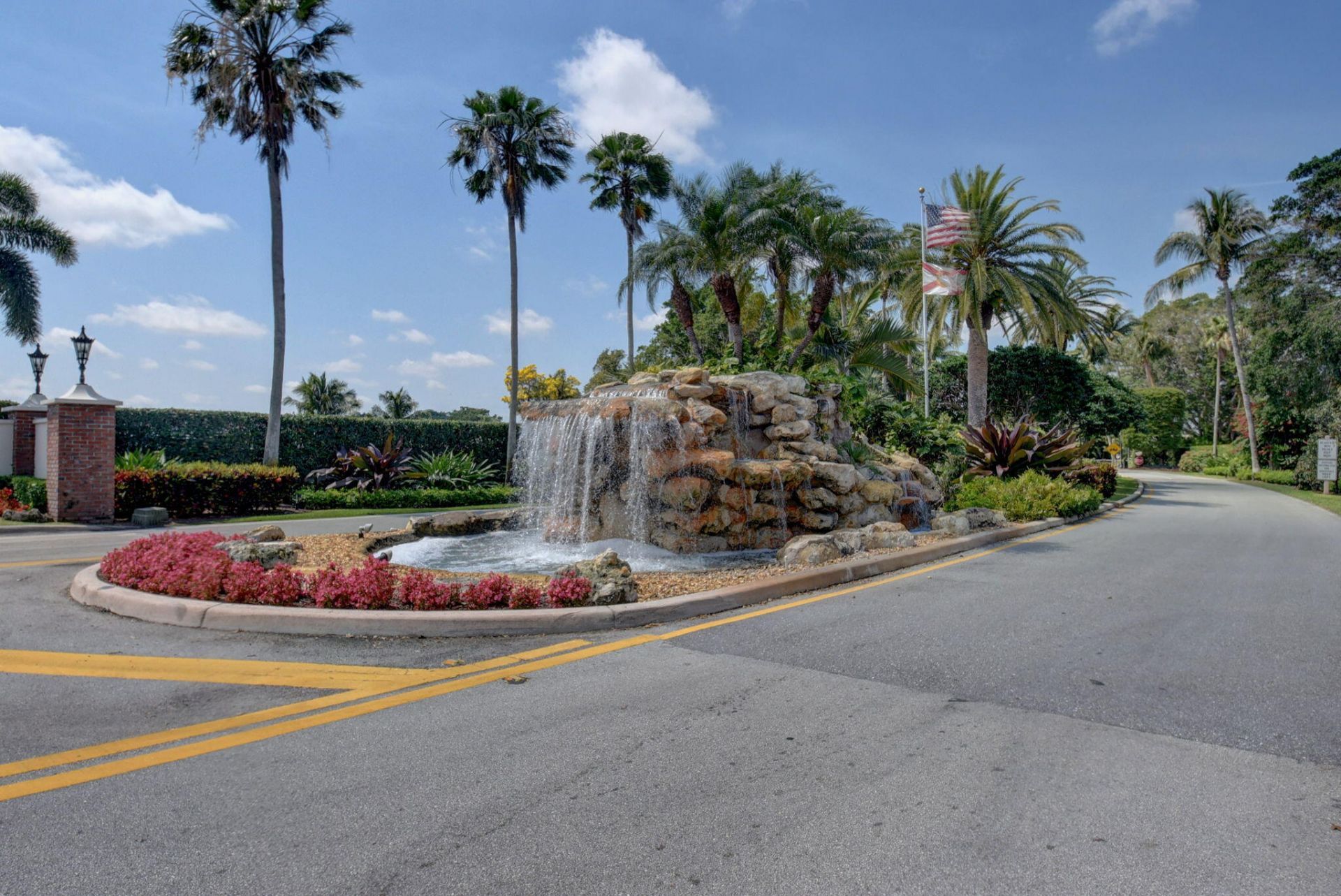 145 Atlantis Boulevard, Unit 202, Atlantis, FL 33462 Photo