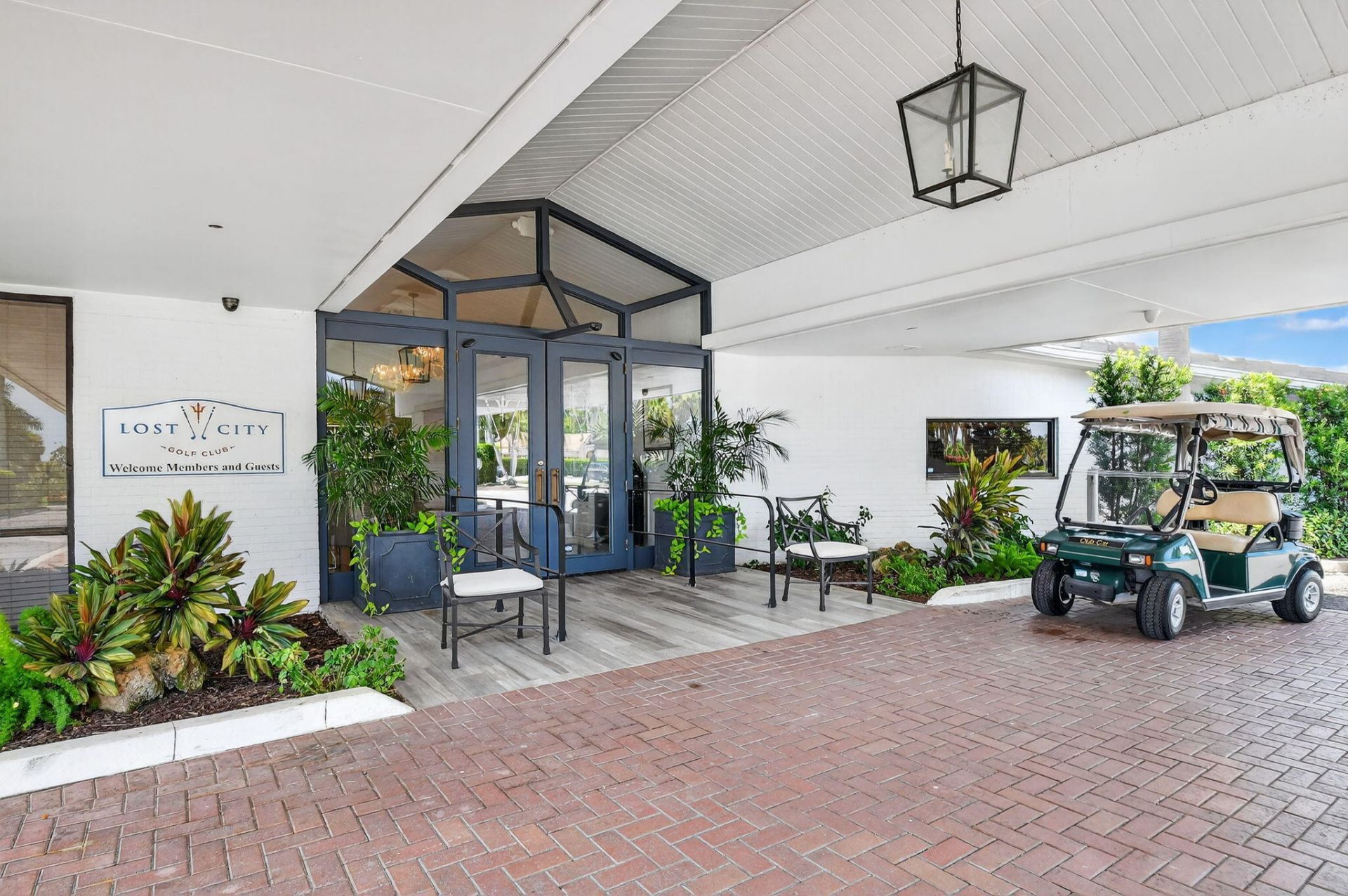 145 Atlantis Boulevard, Unit 202, Atlantis, FL 33462 Photo
