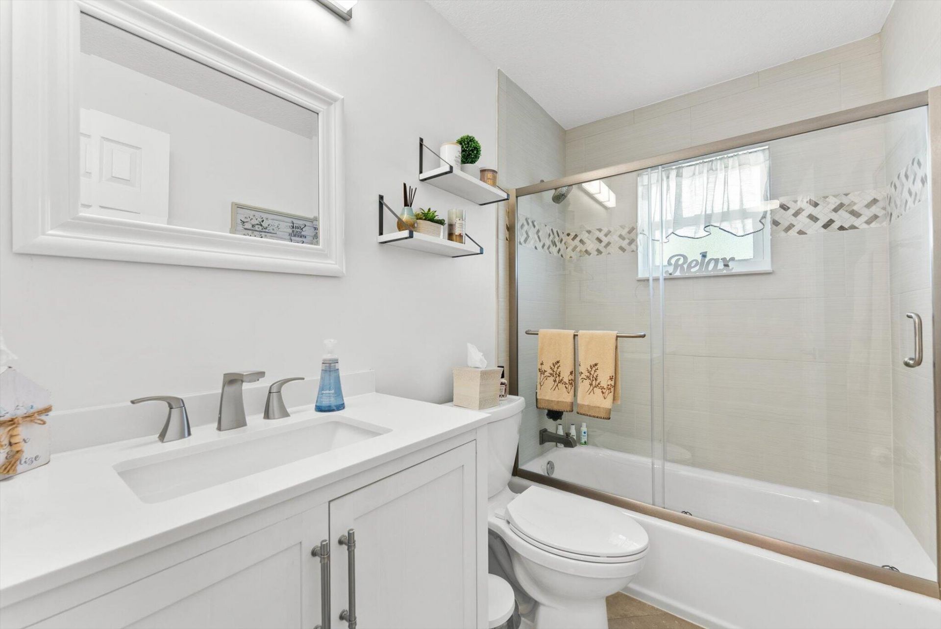 2390 SW 14th Avenue, Boynton Beach, FL 33426 Photo