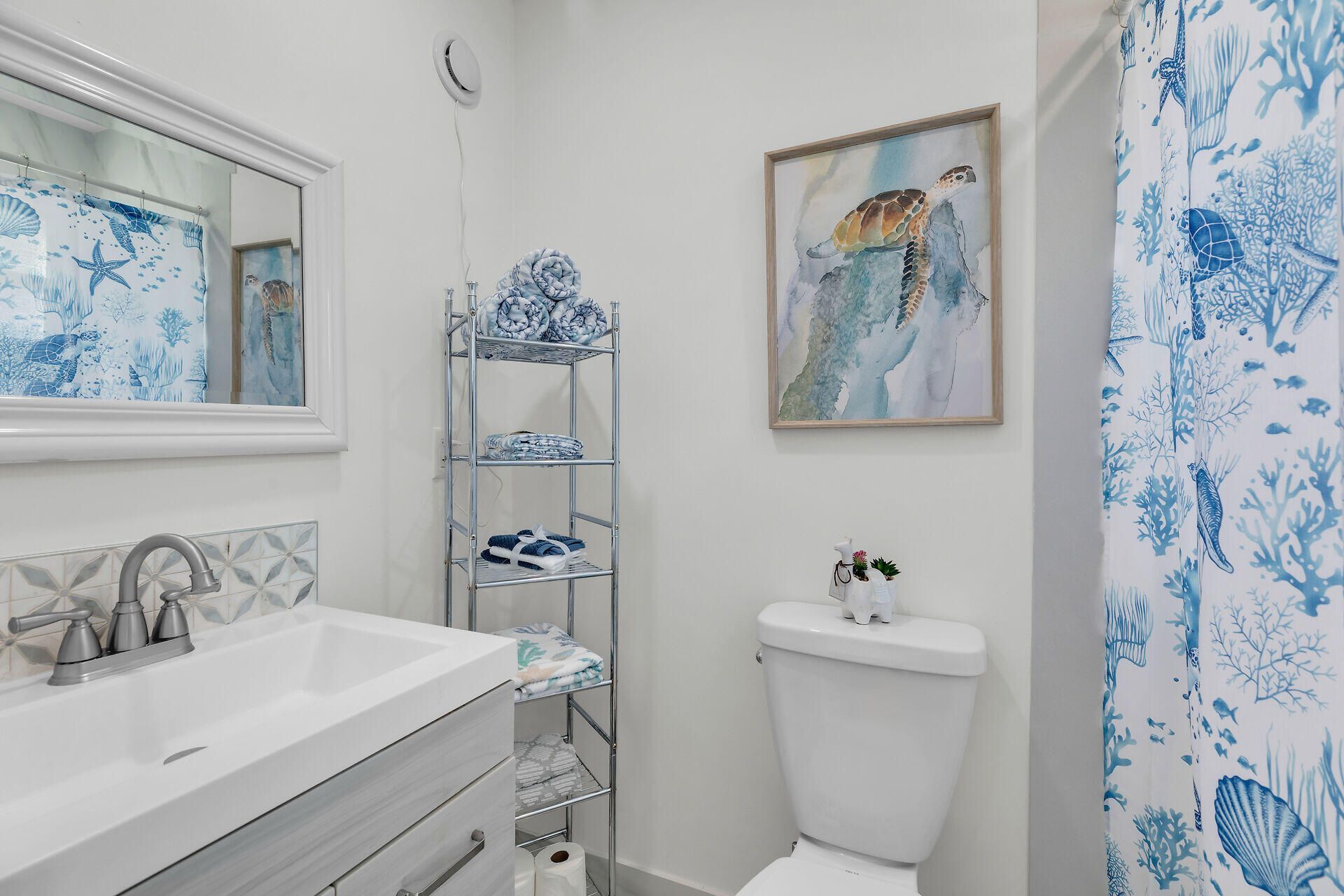 100 Iroquois Drive, Unit 5, Islamorada, FL 33036 Photo