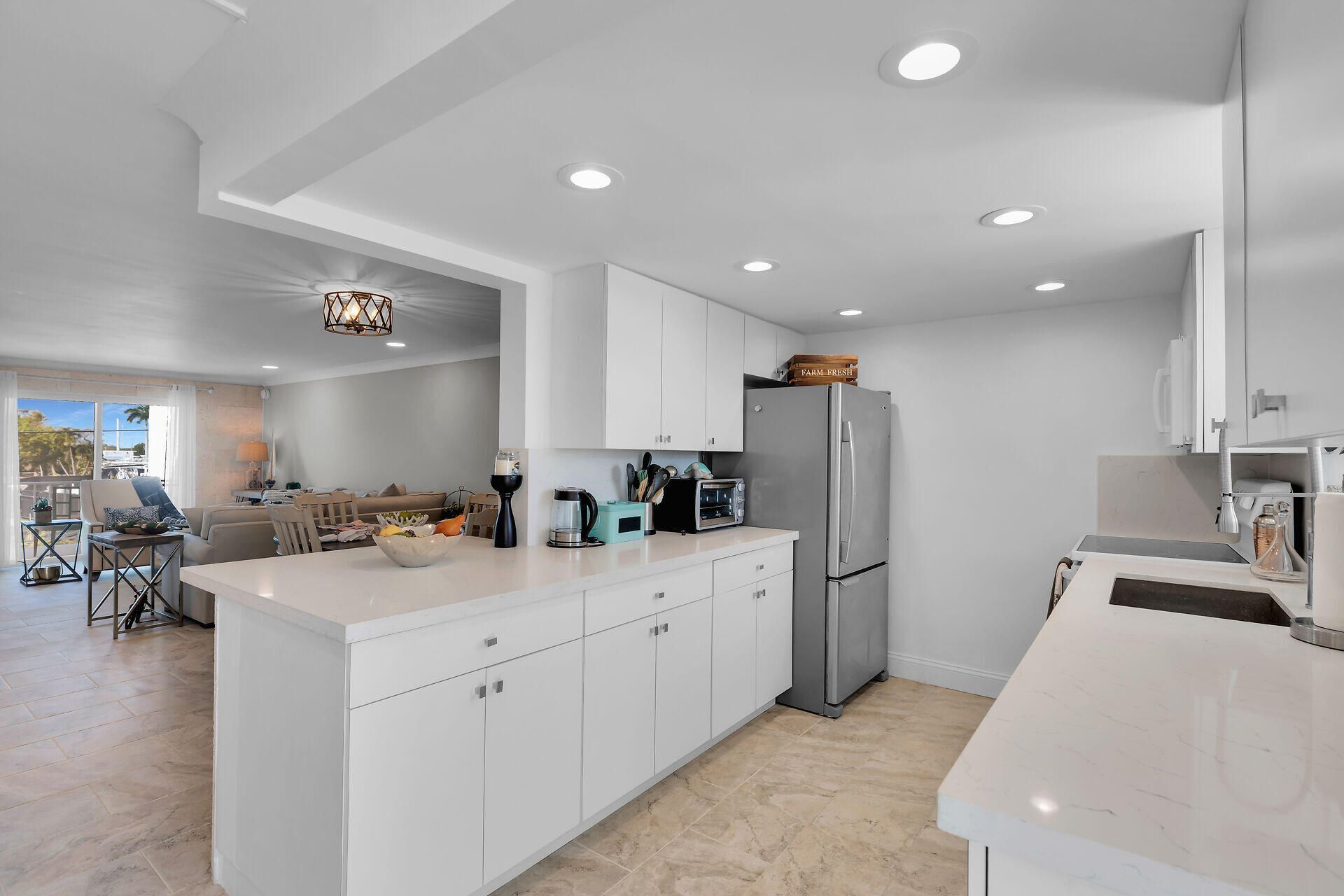 100 Iroquois Drive, Unit 5, Islamorada, FL 33036 Photo