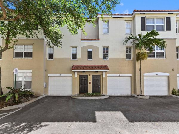 6020 W Sample Road, Unit 204, Coral Springs, FL 33067