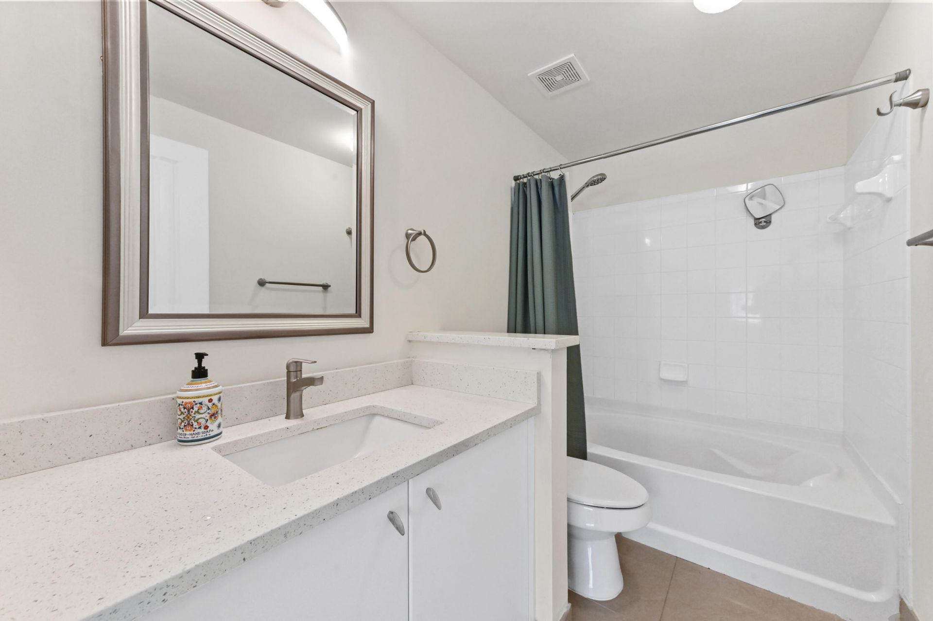 6020 W Sample Road, Unit 204, Coral Springs, FL 33067 Photo