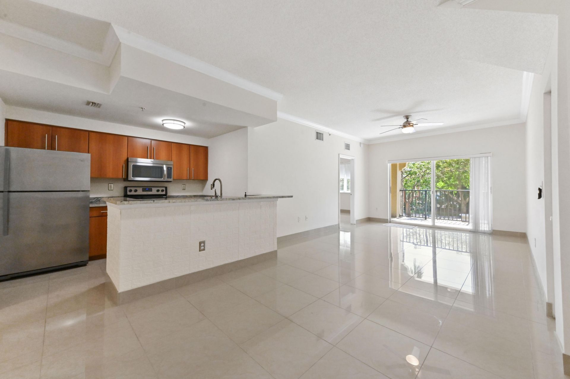 6020 W Sample Road, Unit 204, Coral Springs, FL 33067 Photo
