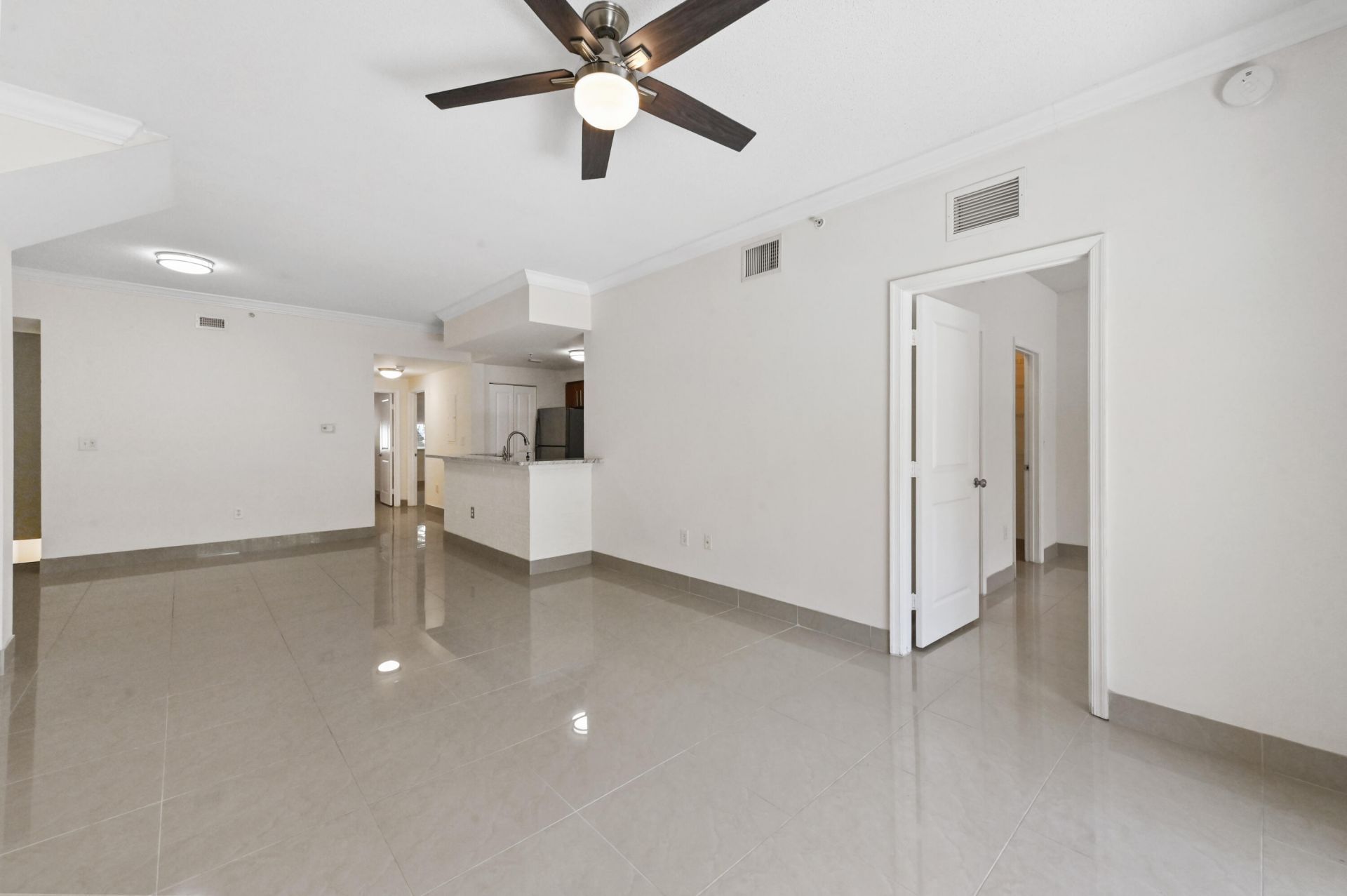 6020 W Sample Road, Unit 204, Coral Springs, FL 33067 Photo