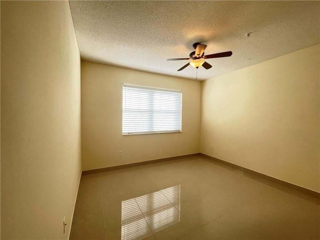 5820 W Sample Road, Unit 305, Coral Springs, FL 33063 Photo
