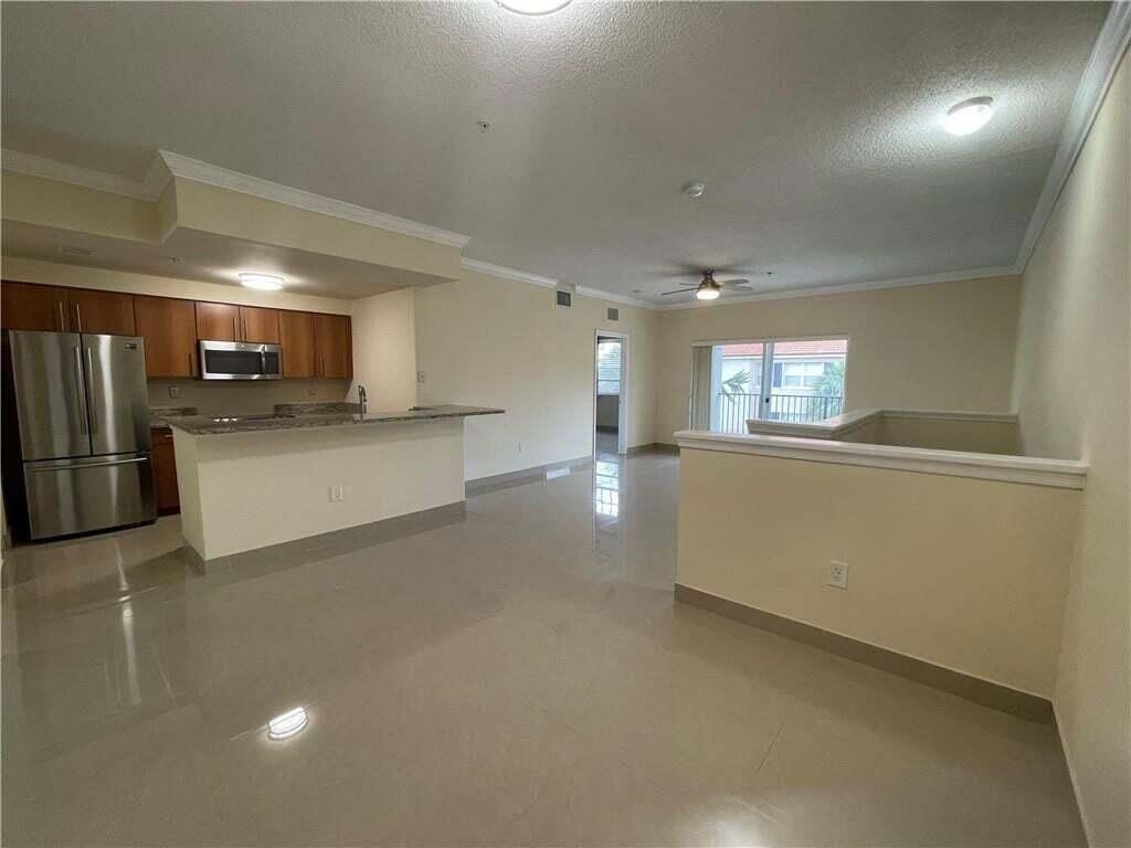 5820 W Sample Road, Unit 305, Coral Springs, FL 33063 Photo