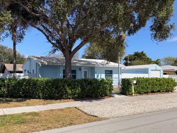 245 SW 20TH Street, Fort Lauderdale, FL 33315