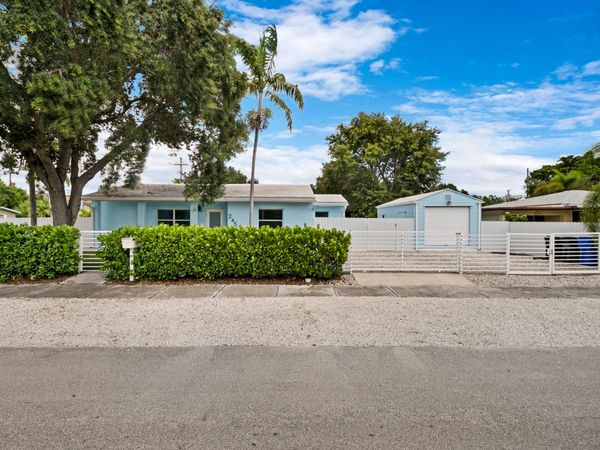 245 SW 20TH Street, Fort Lauderdale, FL 33315
